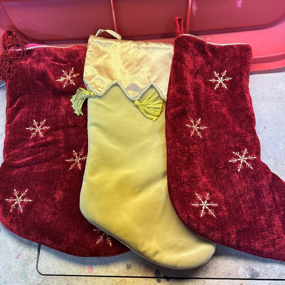 Martha Stewart Everyday CHRISTMAS STOCKING Gold Satin & Velour w/Tassles w/2 Red